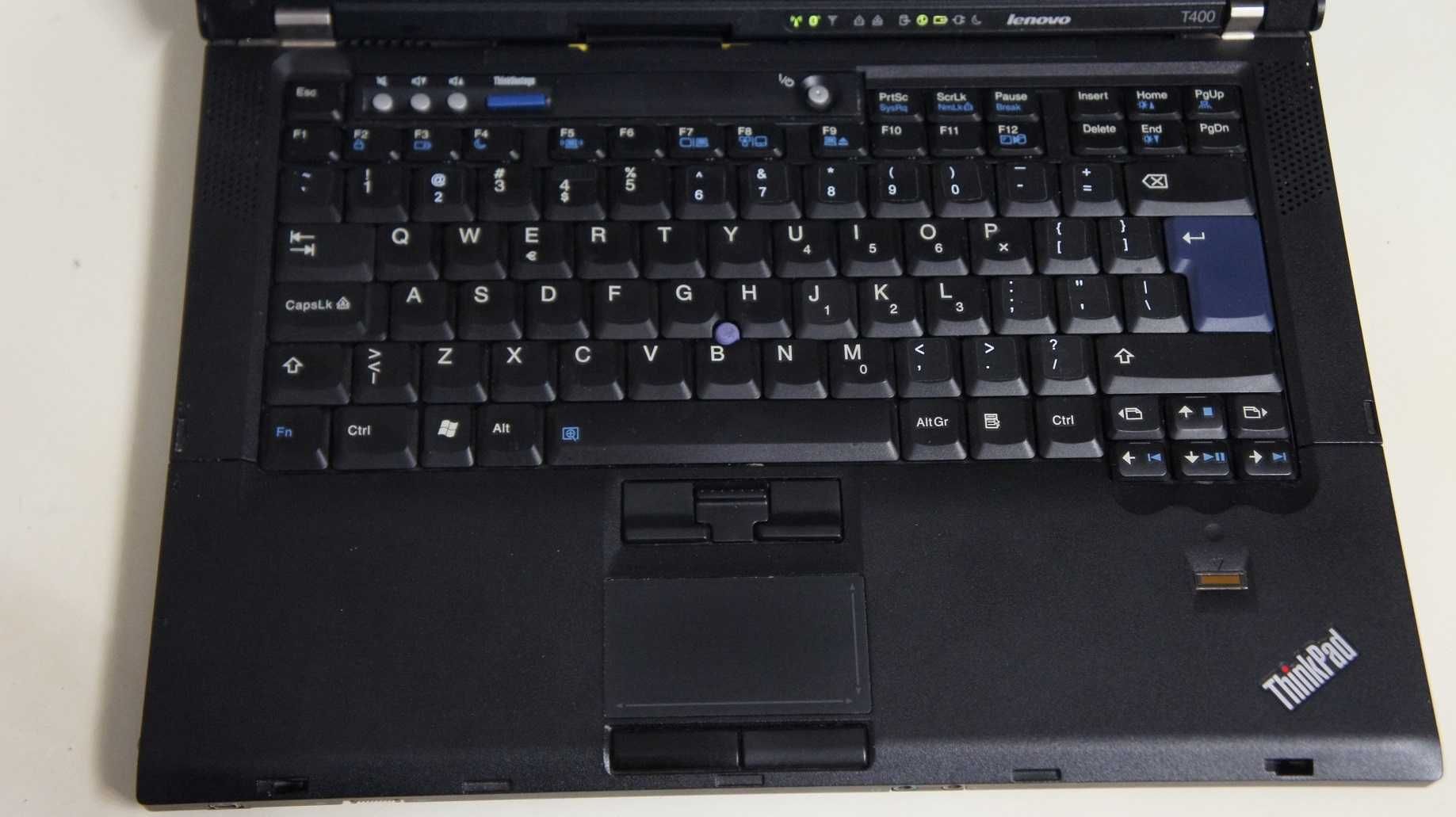 Laptop LENOVO T400 - Intel, SSD