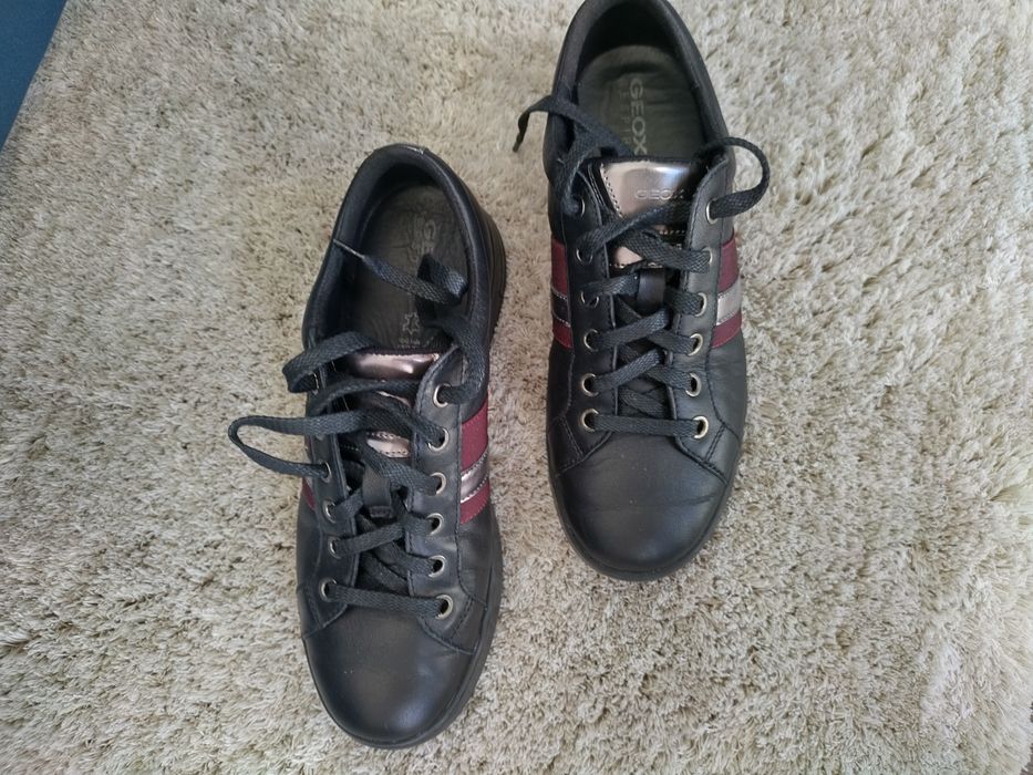 Vendo sapatilhas Geox de senhora