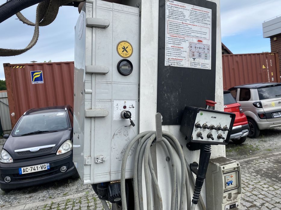 Podnośnik koszowy Renault Master III kosz