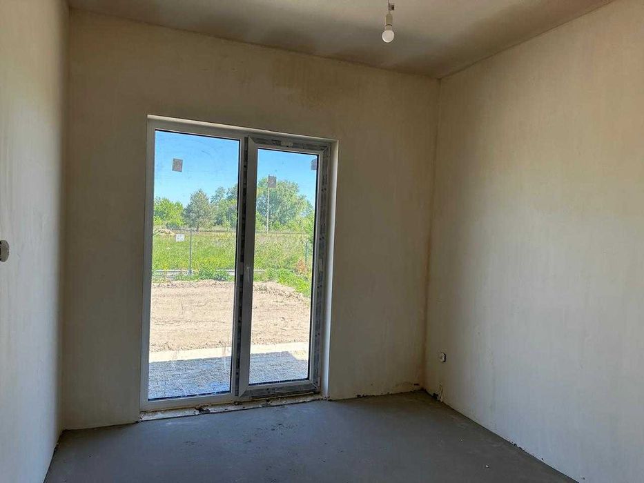 Окремостоячий будинок з гаражем під Варшавою