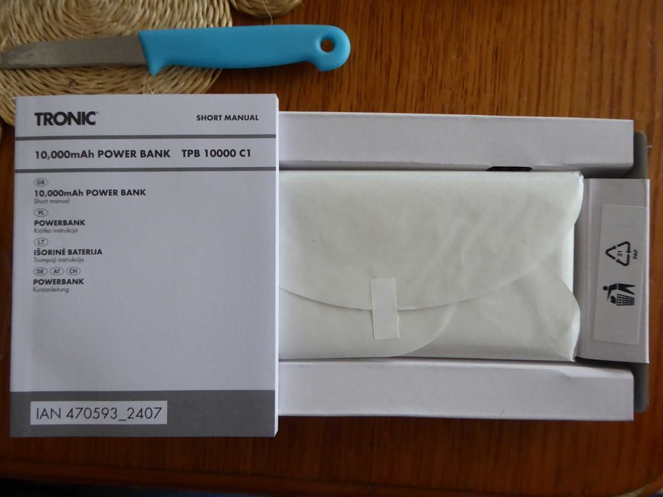 Nowy z wyświetlaczem LED, Power Bank 10000mAh Li-Ion TRONIC 5V/3A