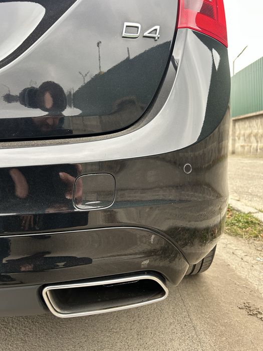 Продам власний Volvo V60 D4 2014