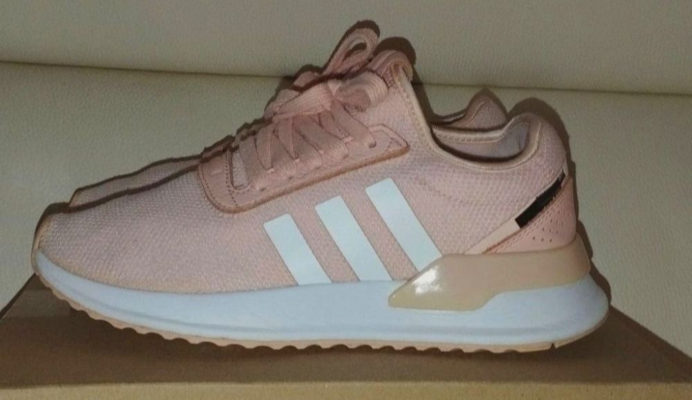 Аdidas нові кросівки жіночі Оригінал 38,5