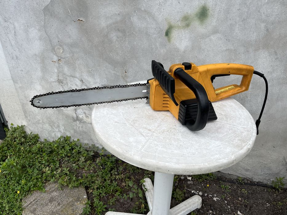 Pila elektryczna -1800 watt