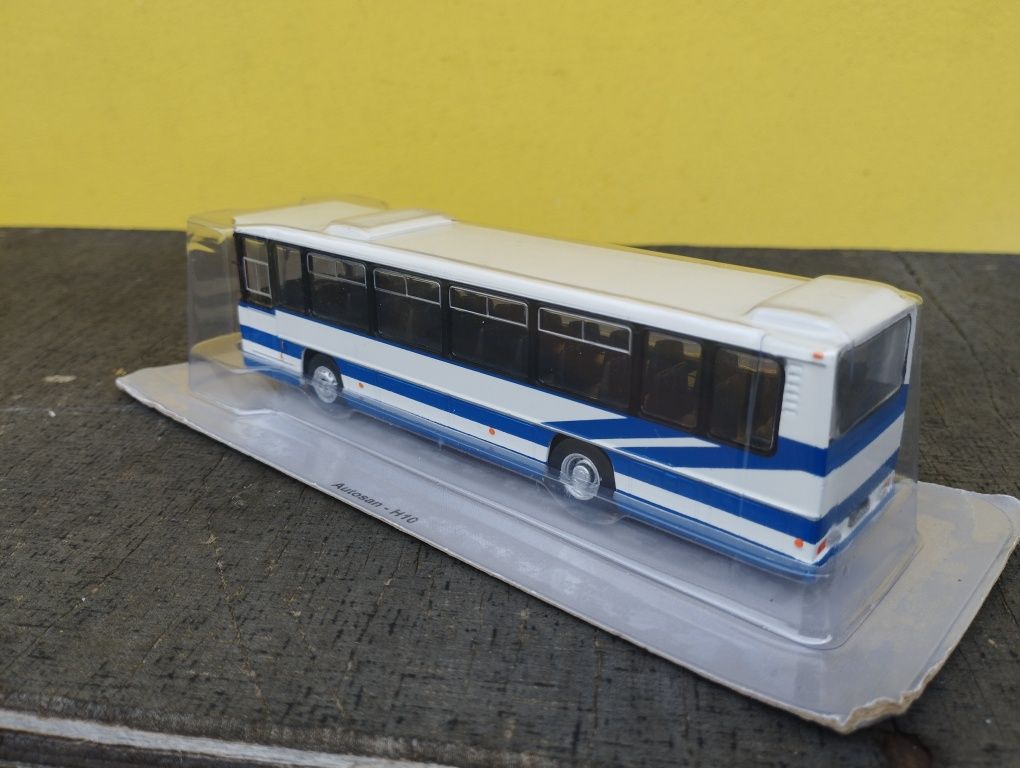 model autobusu  z serii Kultowe Autobusy PRL-u. Model Autosan H10 Deag