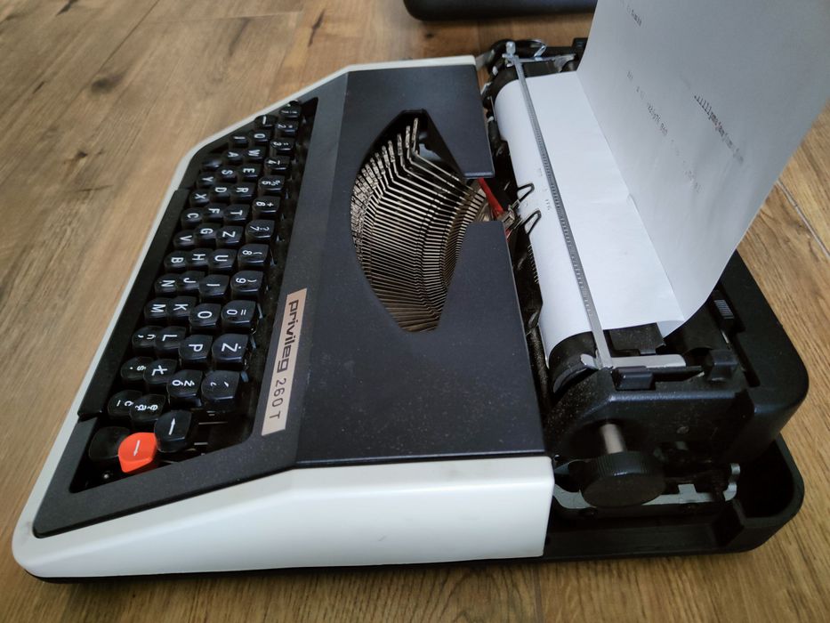 Maszyna do pisania Privileg 260T Germany