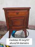 Mesinha em madeira antiga