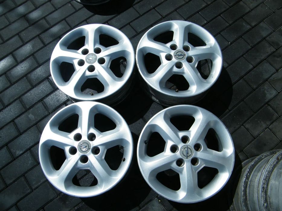 Felgi aluminiowe alufelgi komplet 5x110 ET44/6J x 16 otwór 65