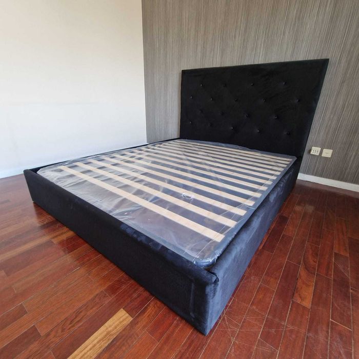 Camas De Casal Estofadas Top de Gama 190x140m Estrado Incluído 199€ !!