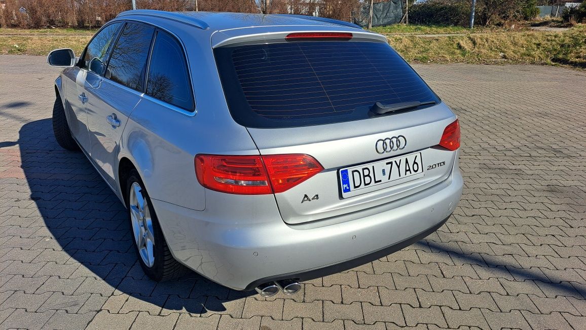 Audi A4 B8 Avant 2.0 tdi Manual