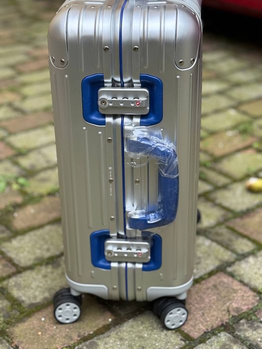 Rimowa cabin чемодан  / з коричневими шкіряними ручками/валiза