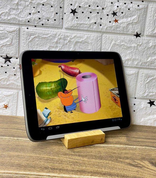 Планшет 10 дюймів + чохол (Добрий стан)