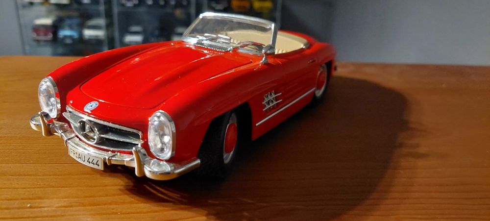 Model 1:18 Mercedes 300SL Cabrio Bburago Made in Italy