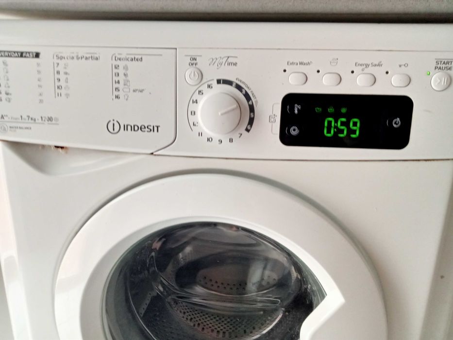 Máquina de lavar roupa 7 kg INDESIT para desocupar