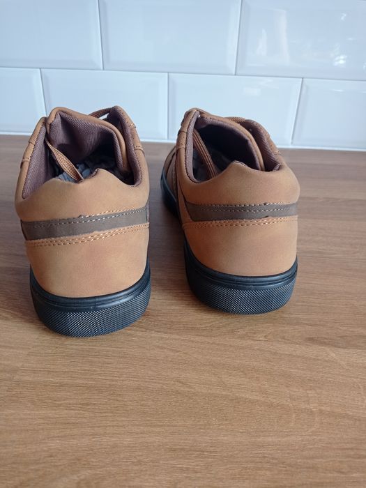 Buty męskie półbuty 40-45 camelowe