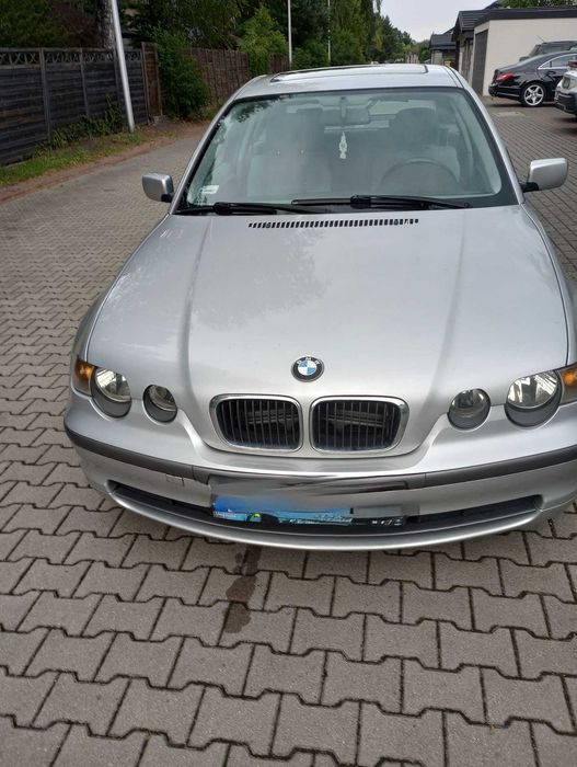 Zadbane BMW Seria 3 z Rok 2001