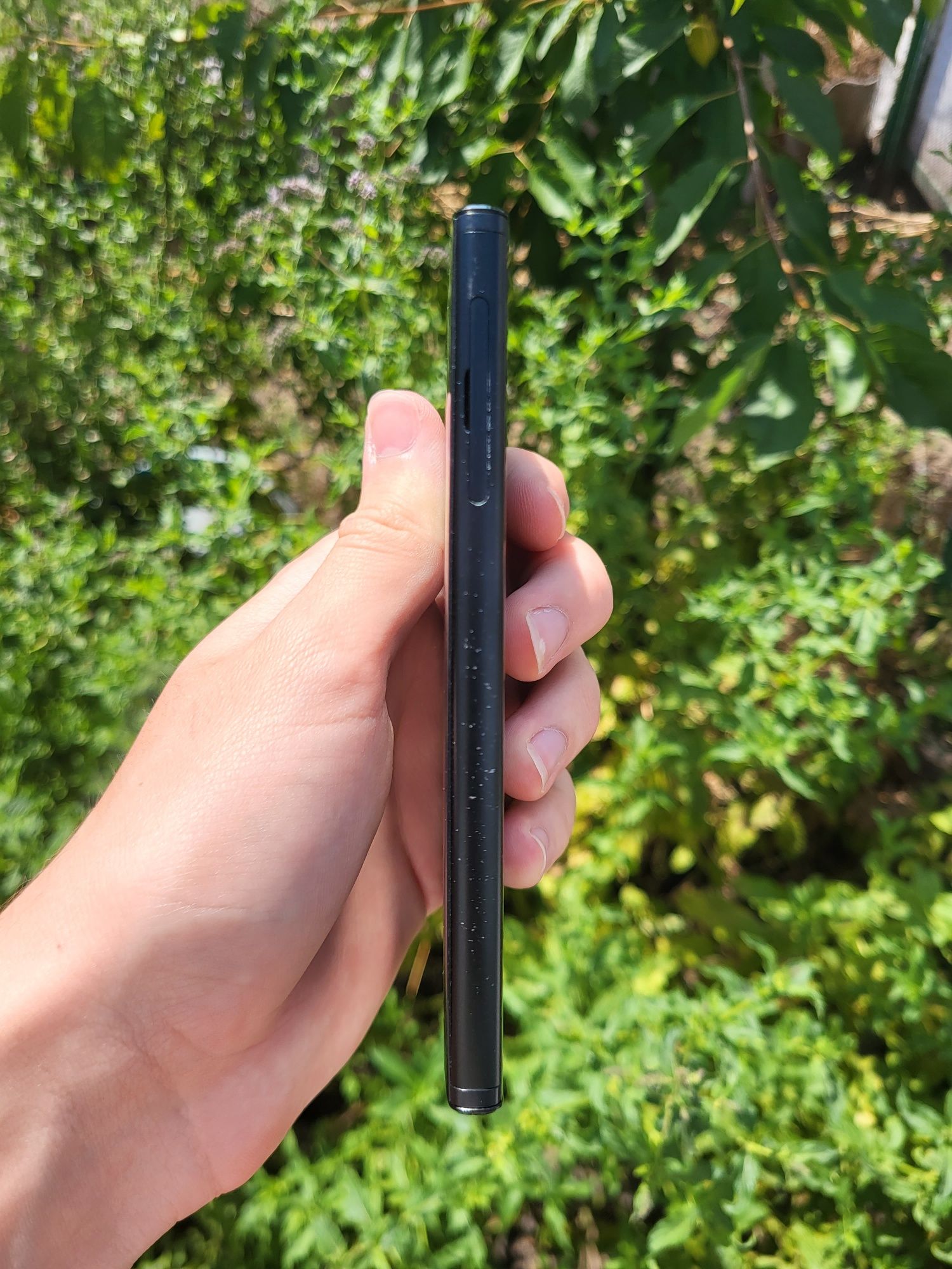 Смартфон Sony Xperia XA2