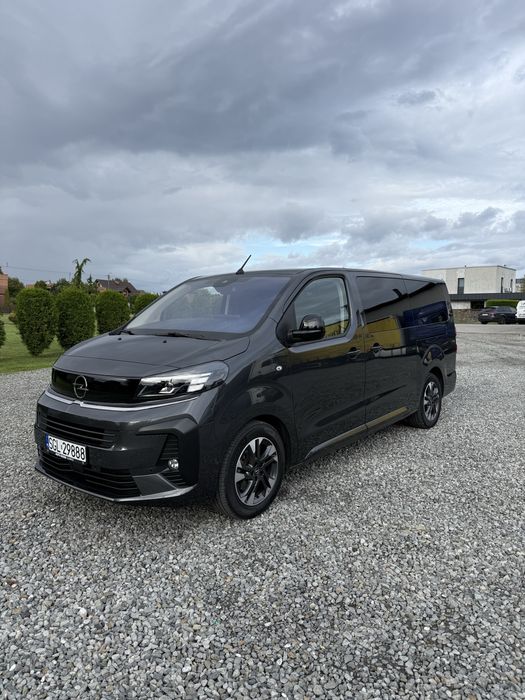 Wynajem Bus 8-osobowy/Opel Zafira Life 2024 AUTOMAT