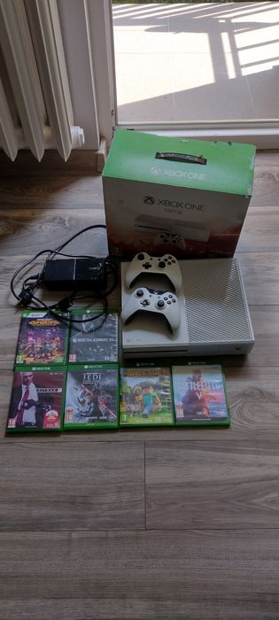 Xbox one 500 GB plus gry