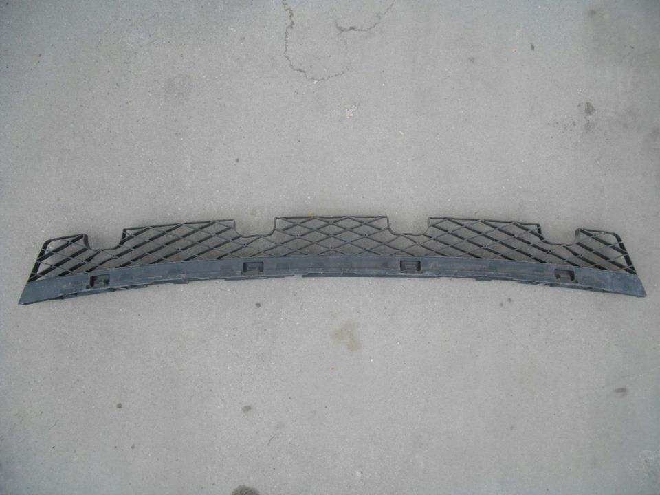 Ślizg VW PASSAT B7 KOMBI absorber mocowanie wspornik uchwyt zderzaka tylne środkowe 3AF807863