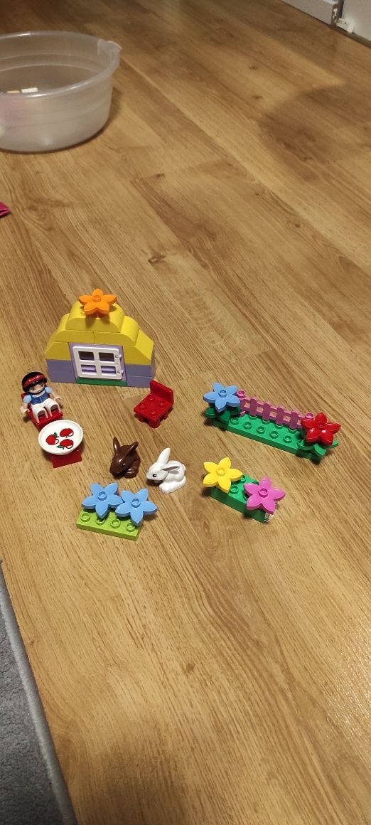 LEGO Duplo chatka królewny Śnieżki