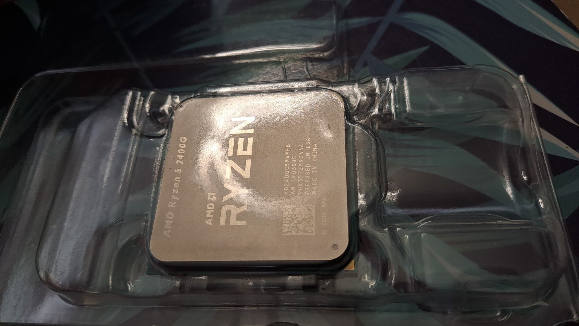 Procesor AMD RYZEN 5 2400G 3.9GHz, AM4, grafika Radeon