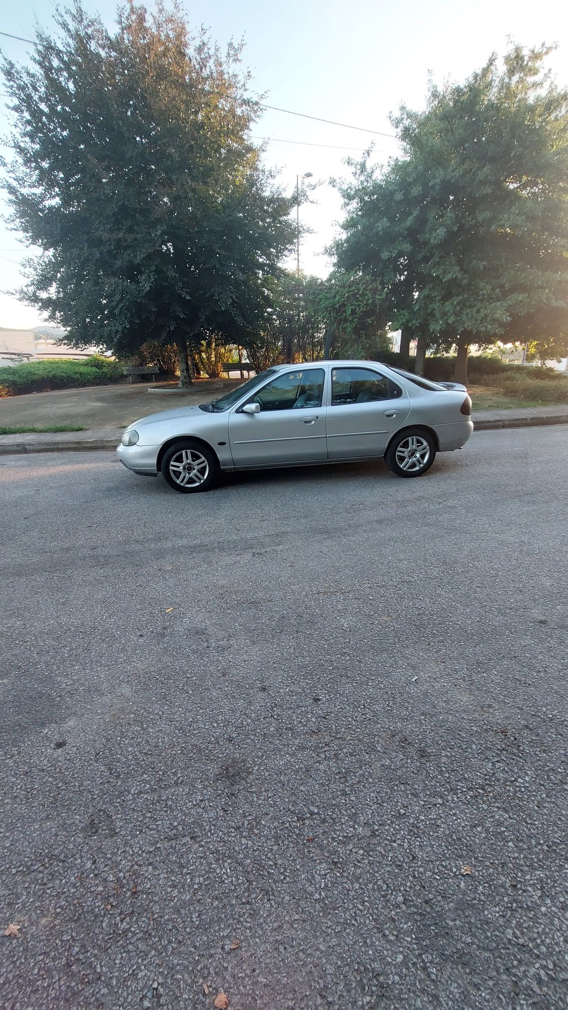Ford Mondeo 1.8TD Ghia
