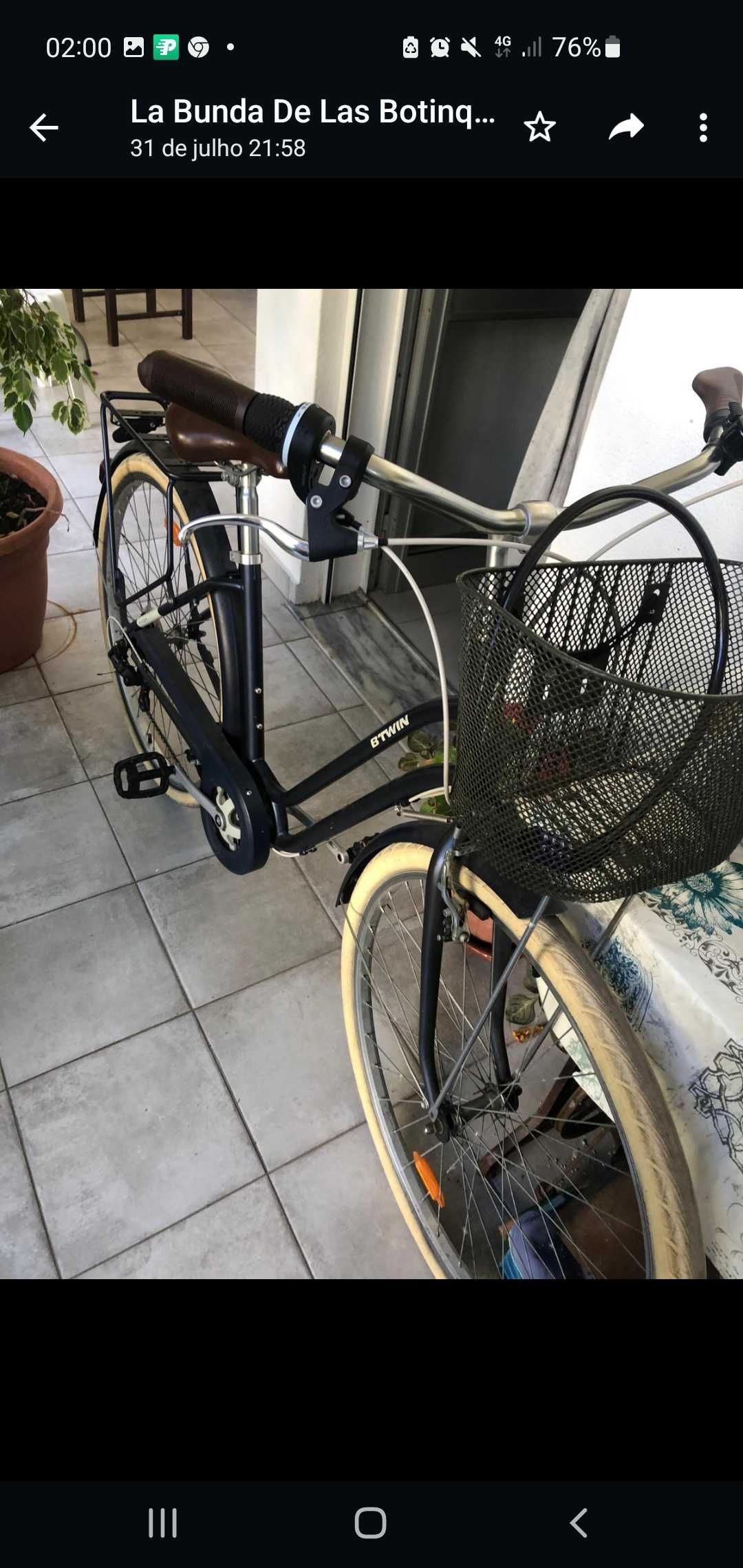 Bicicleta clássica  com cesta