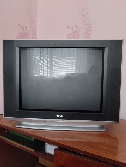 Телевізор LG  робочий .