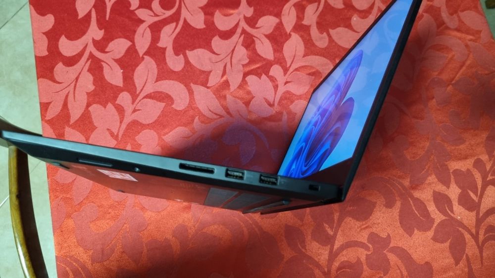 Lenovo ThinkPad P1 Gen3 - i7 vPro - NVIDIA T2000 - 32GB RAM