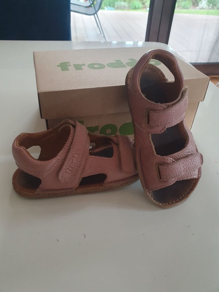 Sandałki skórzane froddo barefoot 27 flexi mini różowe giętkie