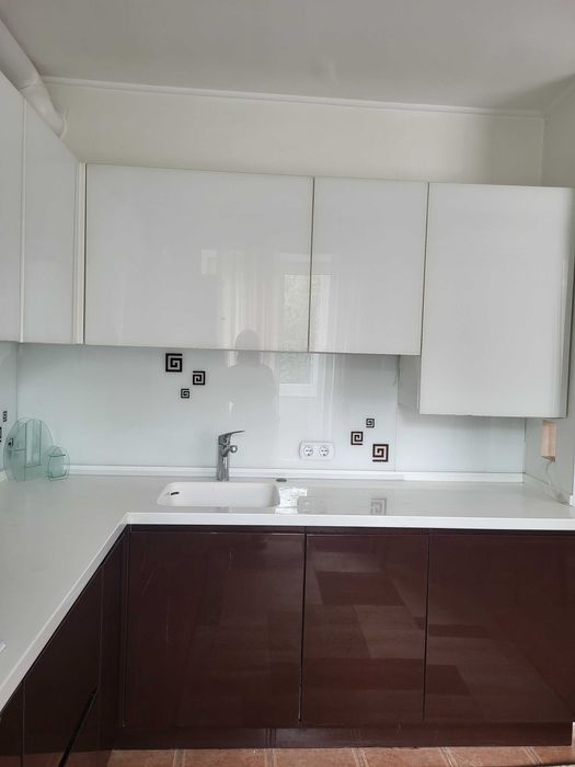 Продам 3к. квартиру з ремонтом М.23 Серпня вул.Деревянка 10 сертифікат