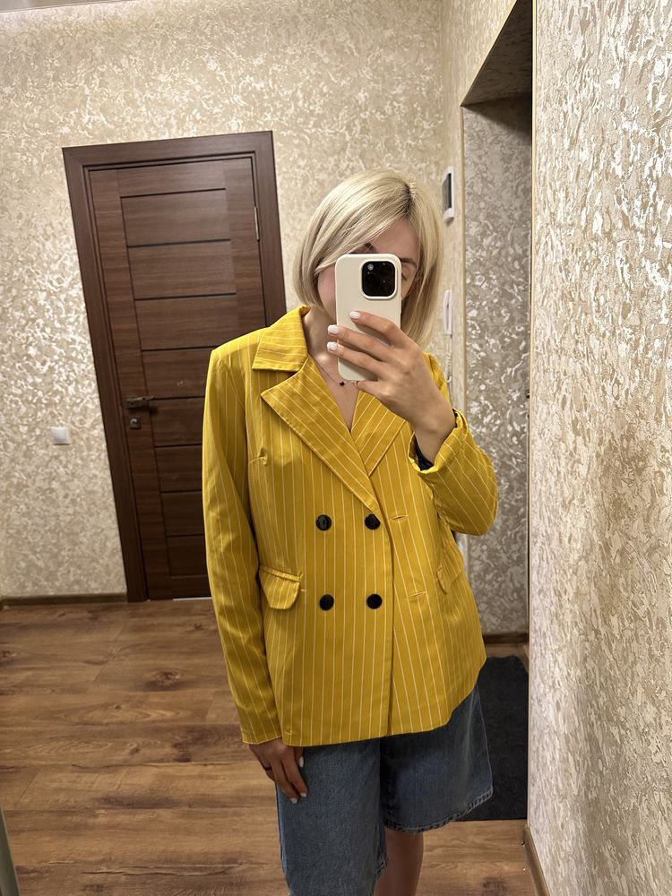 Піджак жовтий