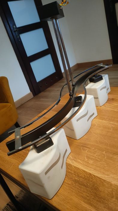 Drewniany nowoczesny żyrandol na 3 żarówki