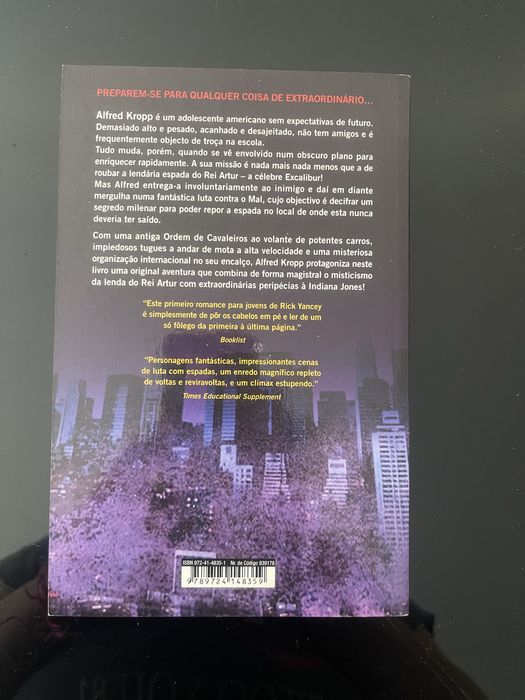 Livro as extraordinarias aventuras de alfred kropp