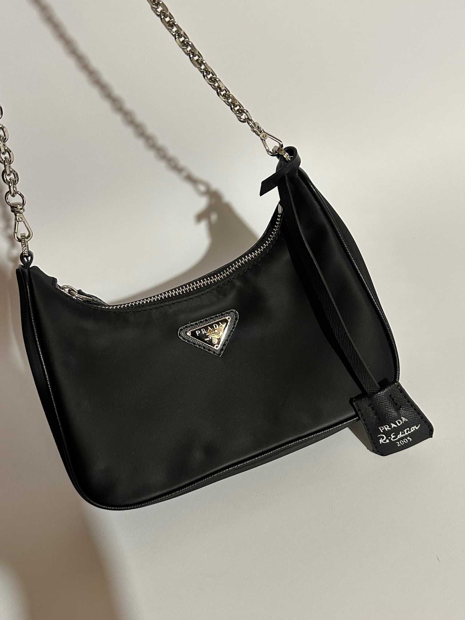 prada re edition - torebka czarna TOP