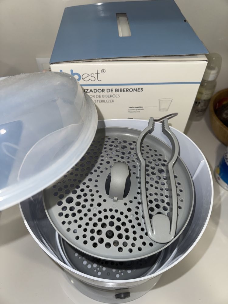 Esterilizador de biberões e chupetas