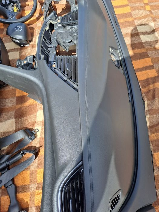 Insignia b deska,kokpit,pasy,tasma,przelacznikiairbag komplet