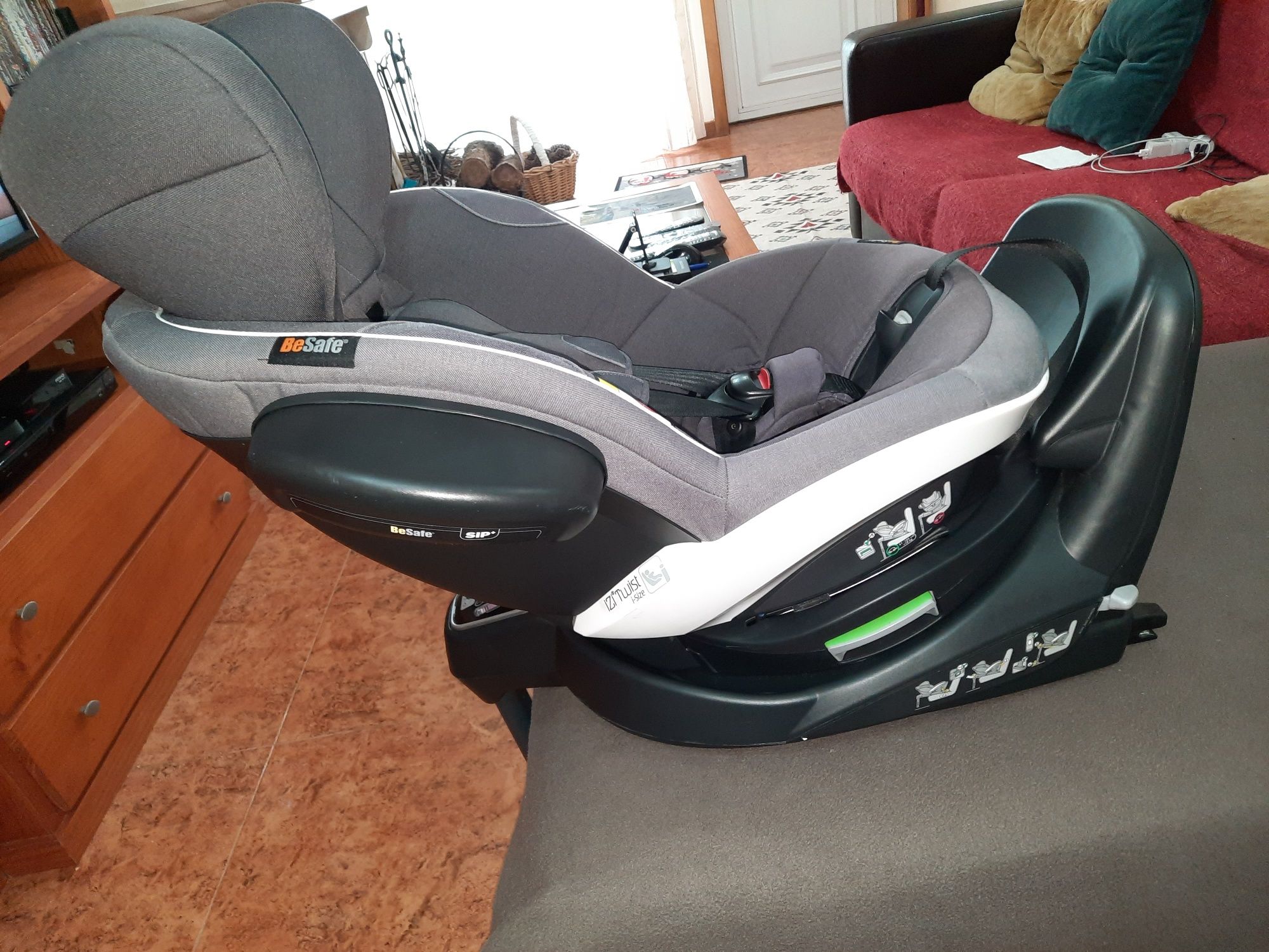 Cadeira auto Besafe izi twist isofix