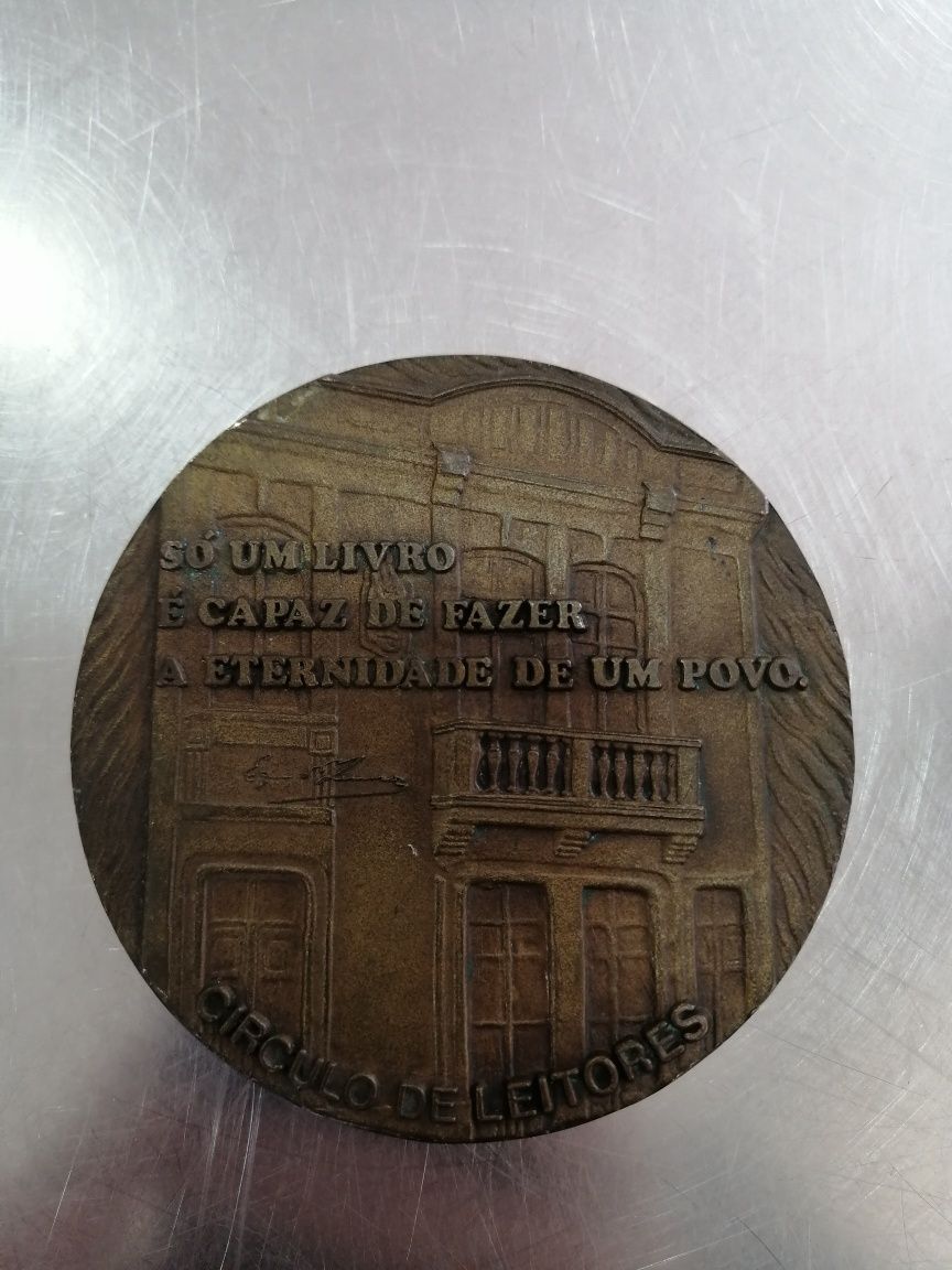Medalha Eça de Queiroz