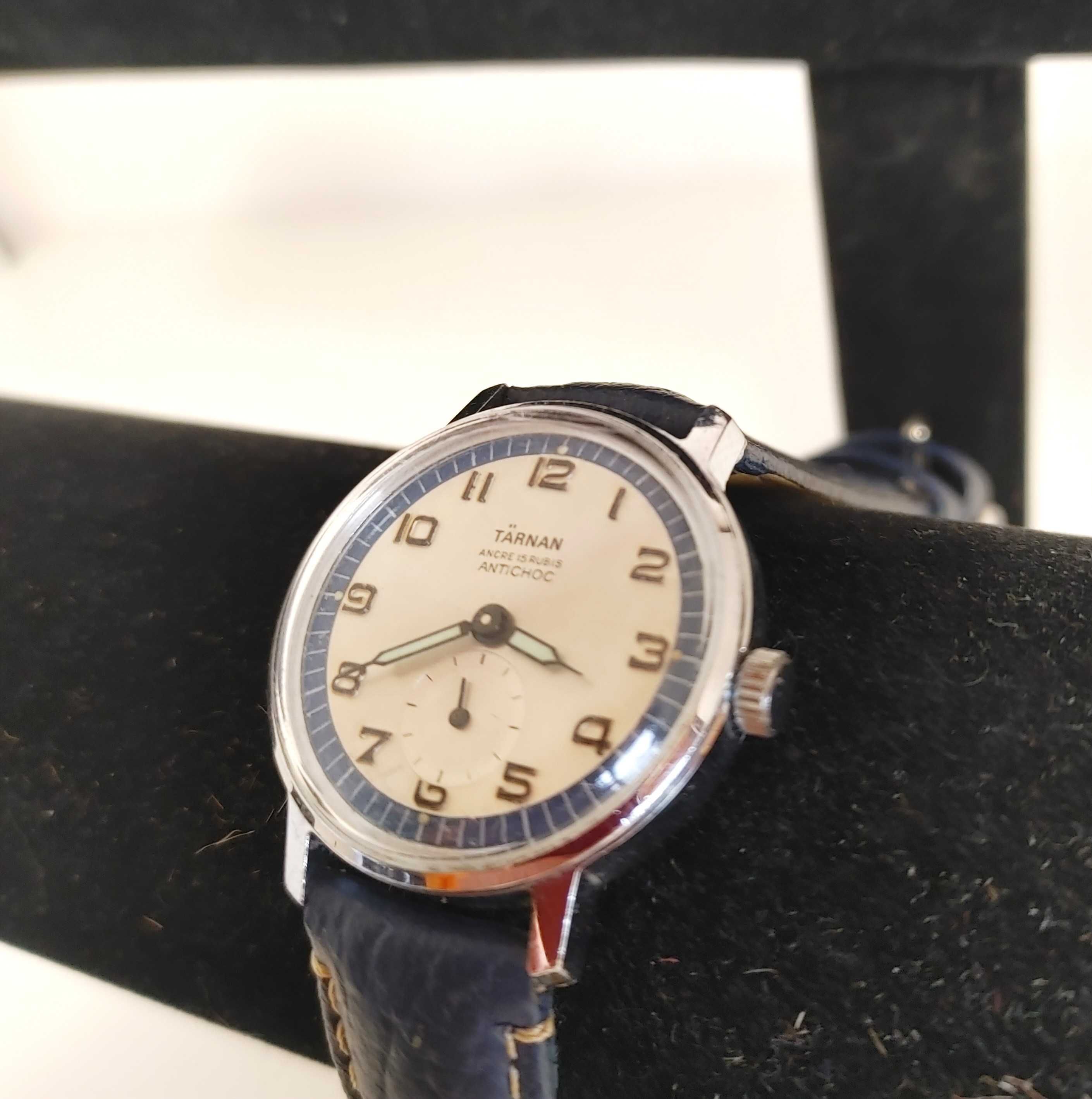 W bardzom ładnym stanie zegarek TARNAN Antichoc lata 70 te XX wieku