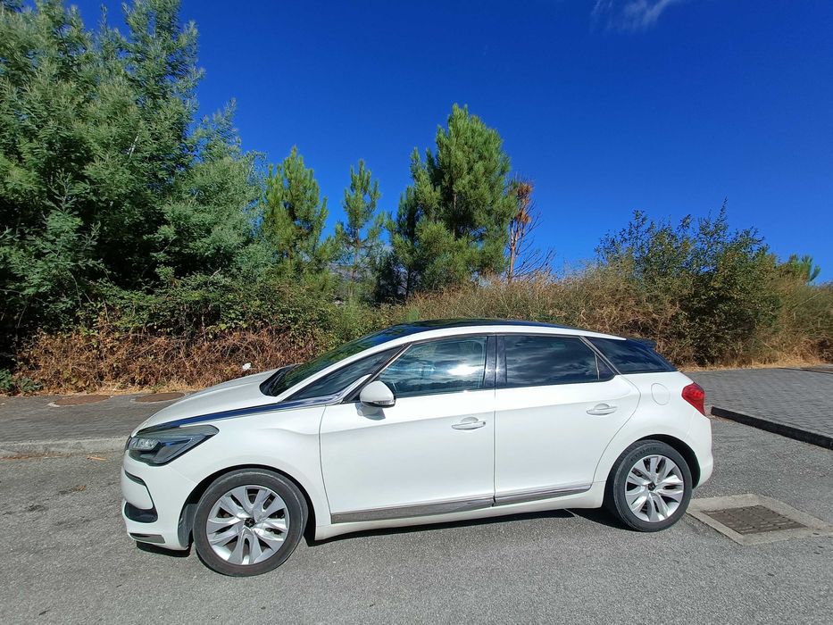 Vendo DS 5 de 2015. Particular e em bom estado