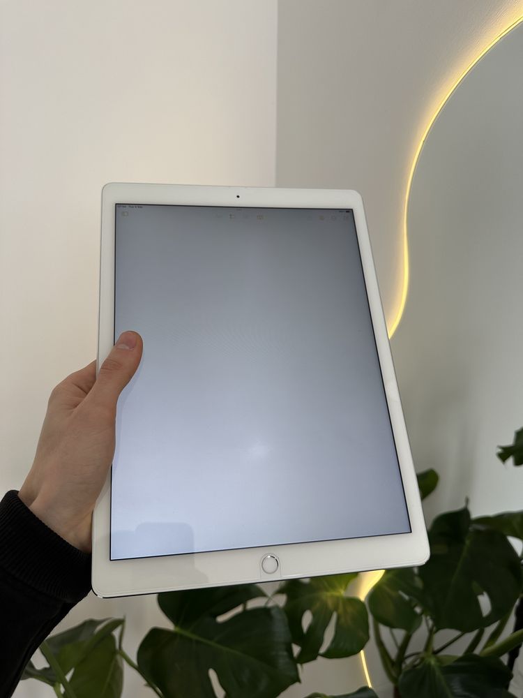 Apple iPad Pro 1 gen 12.9" 2015 128gb wifi