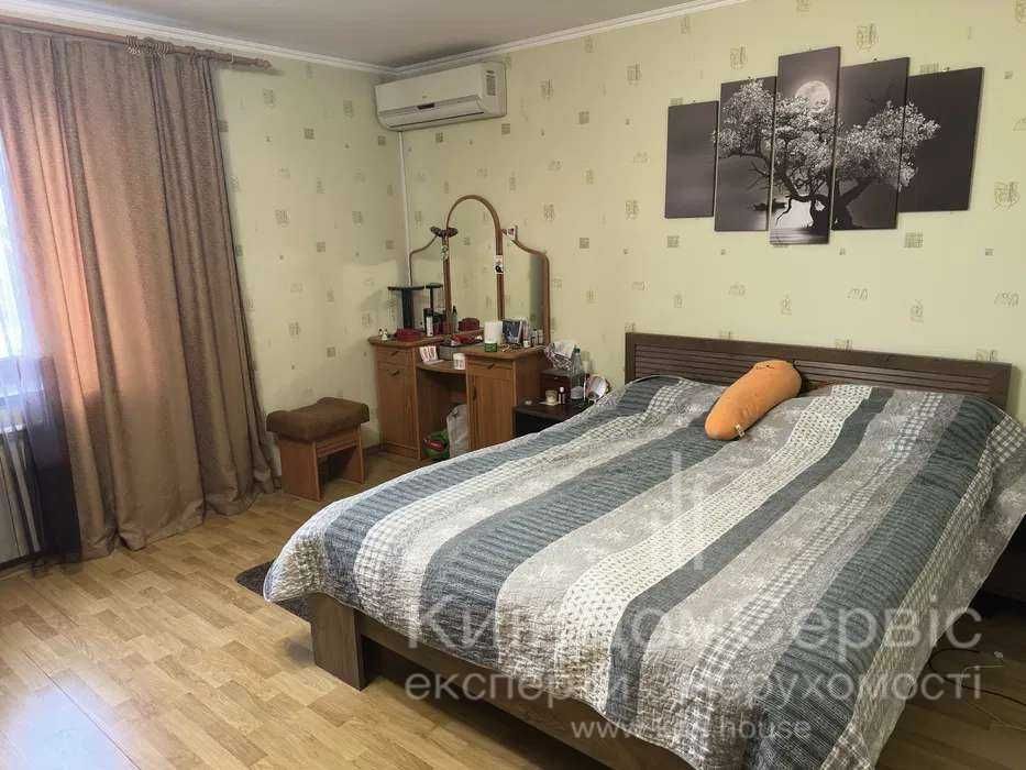 Приватний будинок 9 соток 207 м.кв продаж ремонт  гараж  Бровари