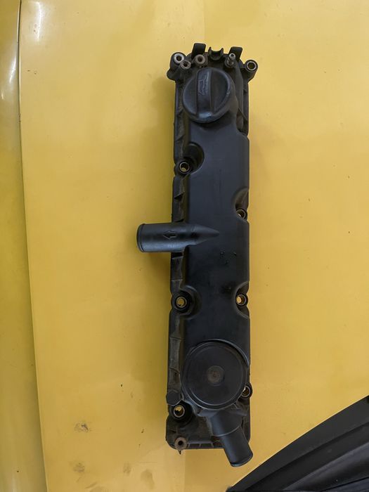 Клапанна кришка сітроен берлінго