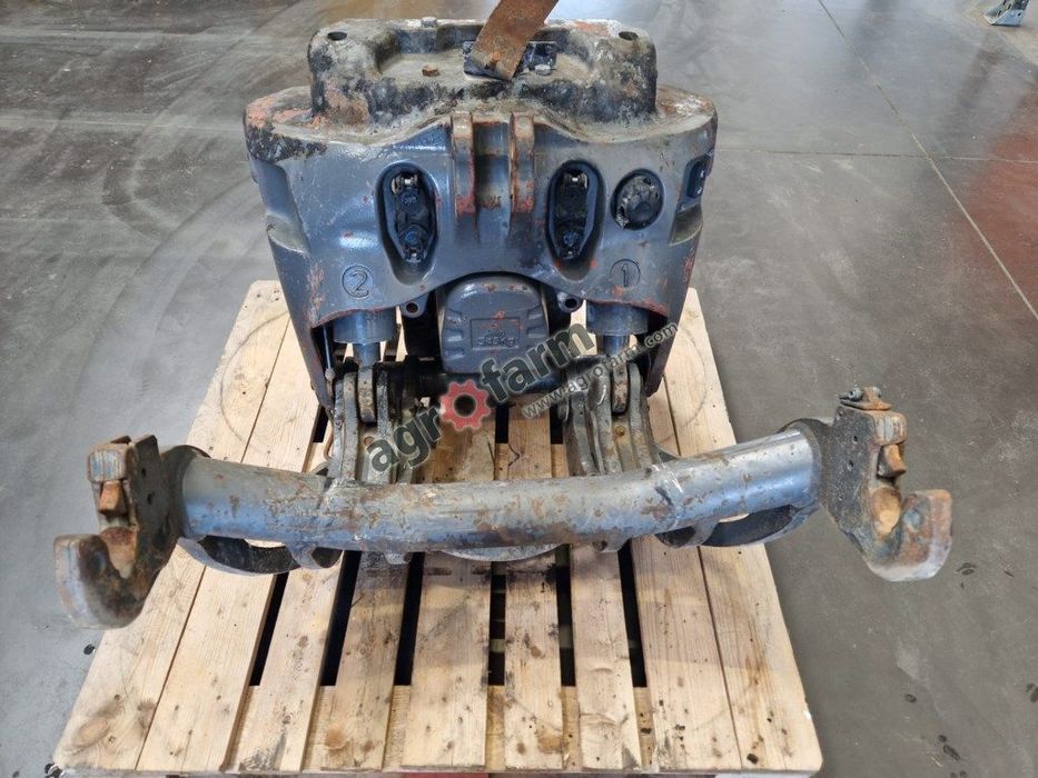 TUZ, przedni podnośnik, Massey Ferguson 8660