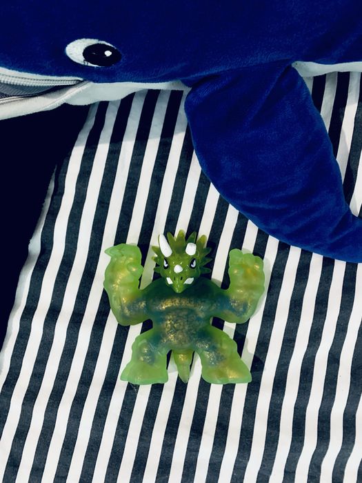 Figurka rozciągliwa brokat gniotek Dino X-ray