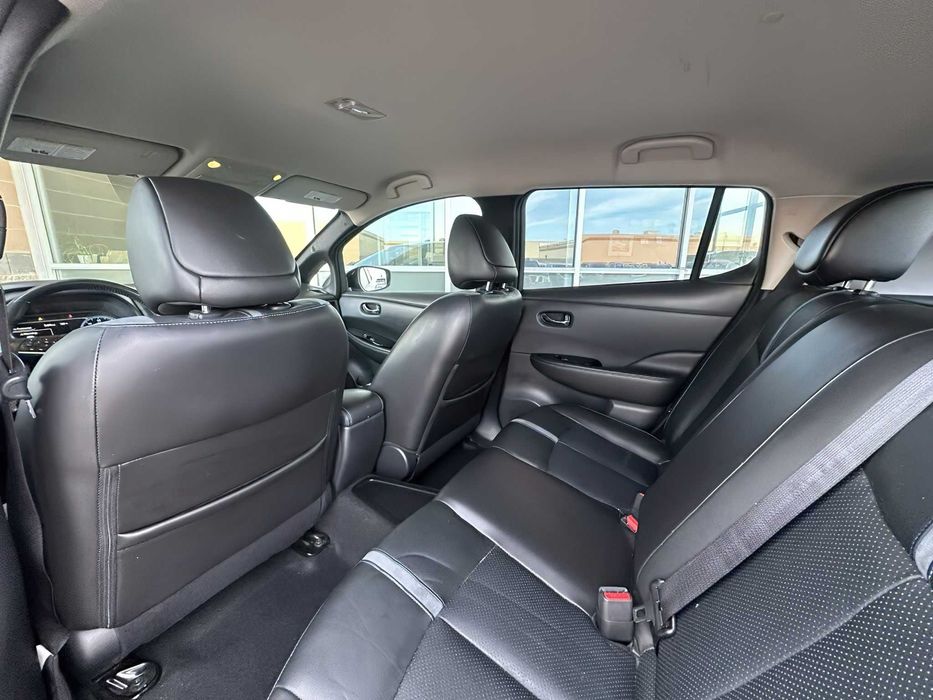 Nissan LEAF SL      2019