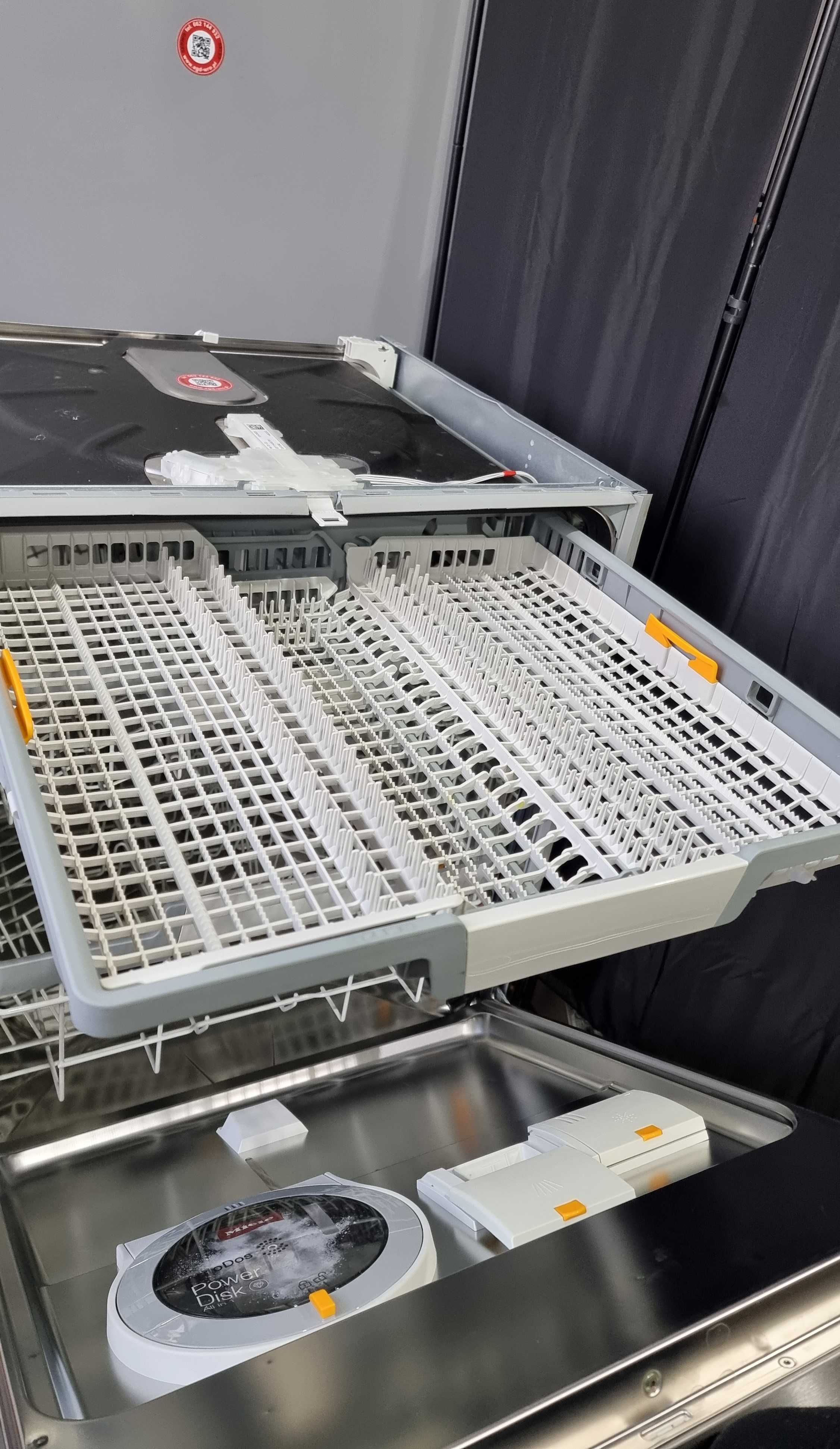 Zmywarka z widocznym panelem Miele G 7110 SCi, AutoDos, PowerDisk