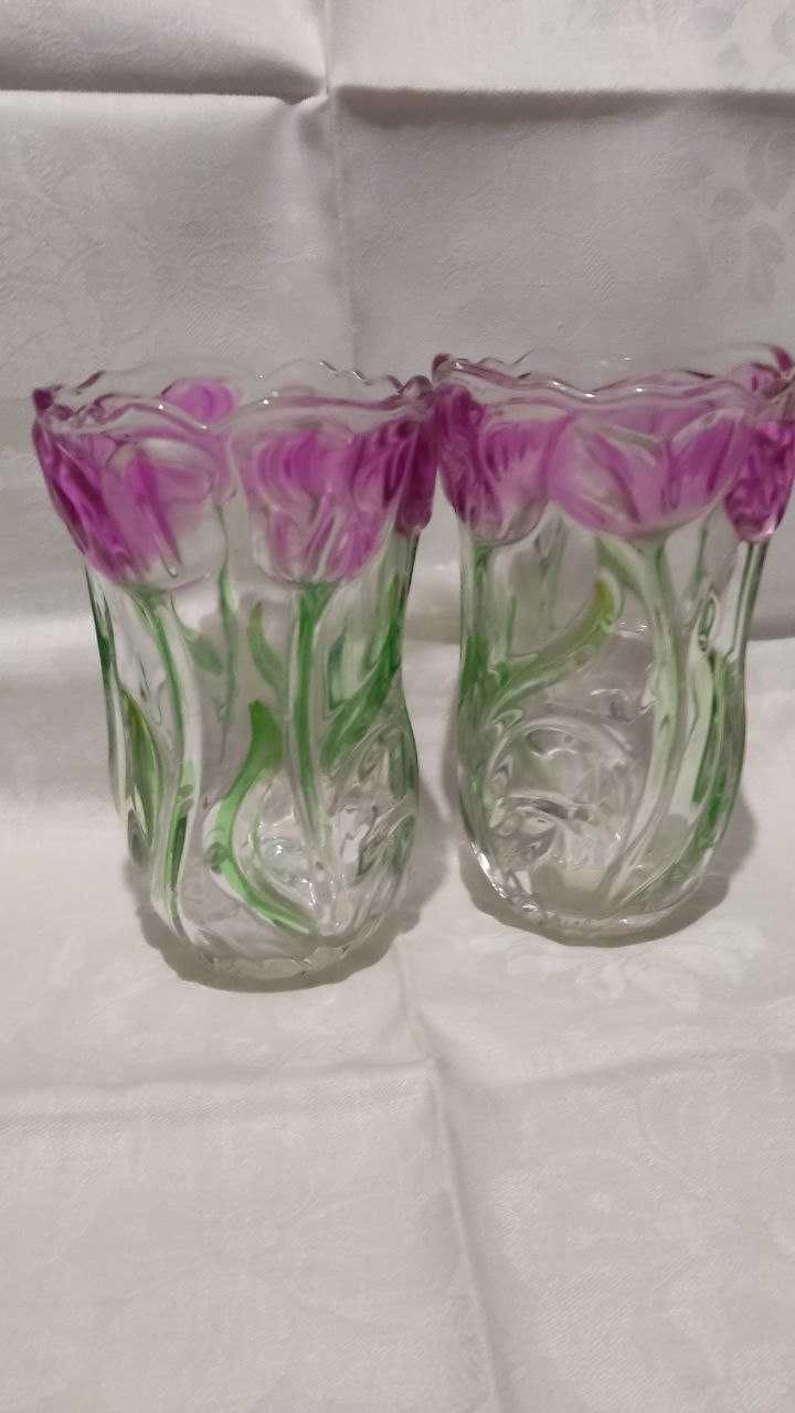 Скляна ваза  "Тюльпани" ..Товсте дно, дуже стійкі.